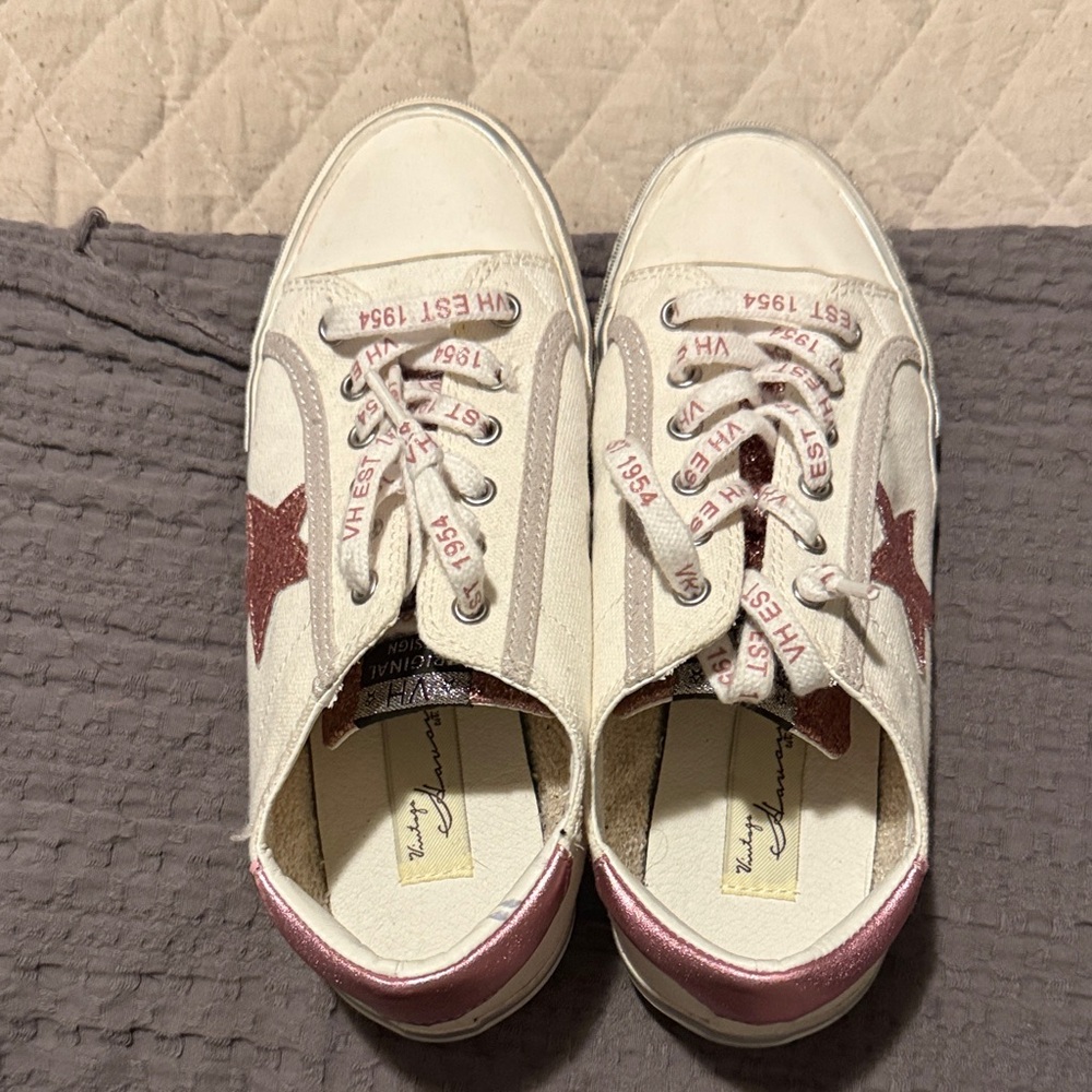 Vintage Havana Cream and Pink Star Sneakers